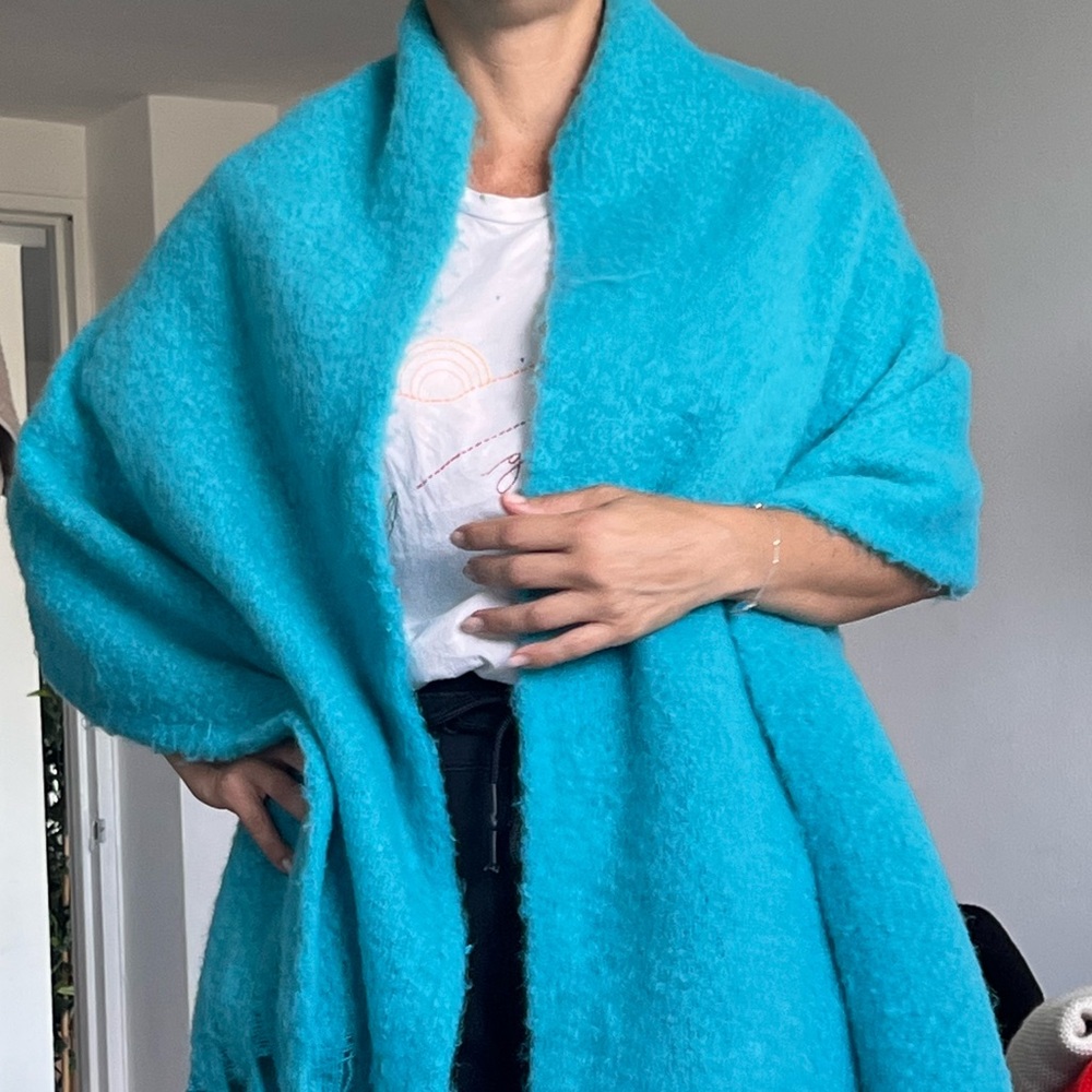NWT!! Anthropologie scarf wool pashmina turquoise!!